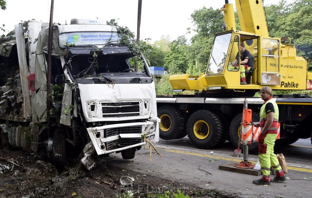 Schwerer VU A 3 Rich Oberhausen Hoehe AK Leverkusen P573.JPG - Miklos Laubert